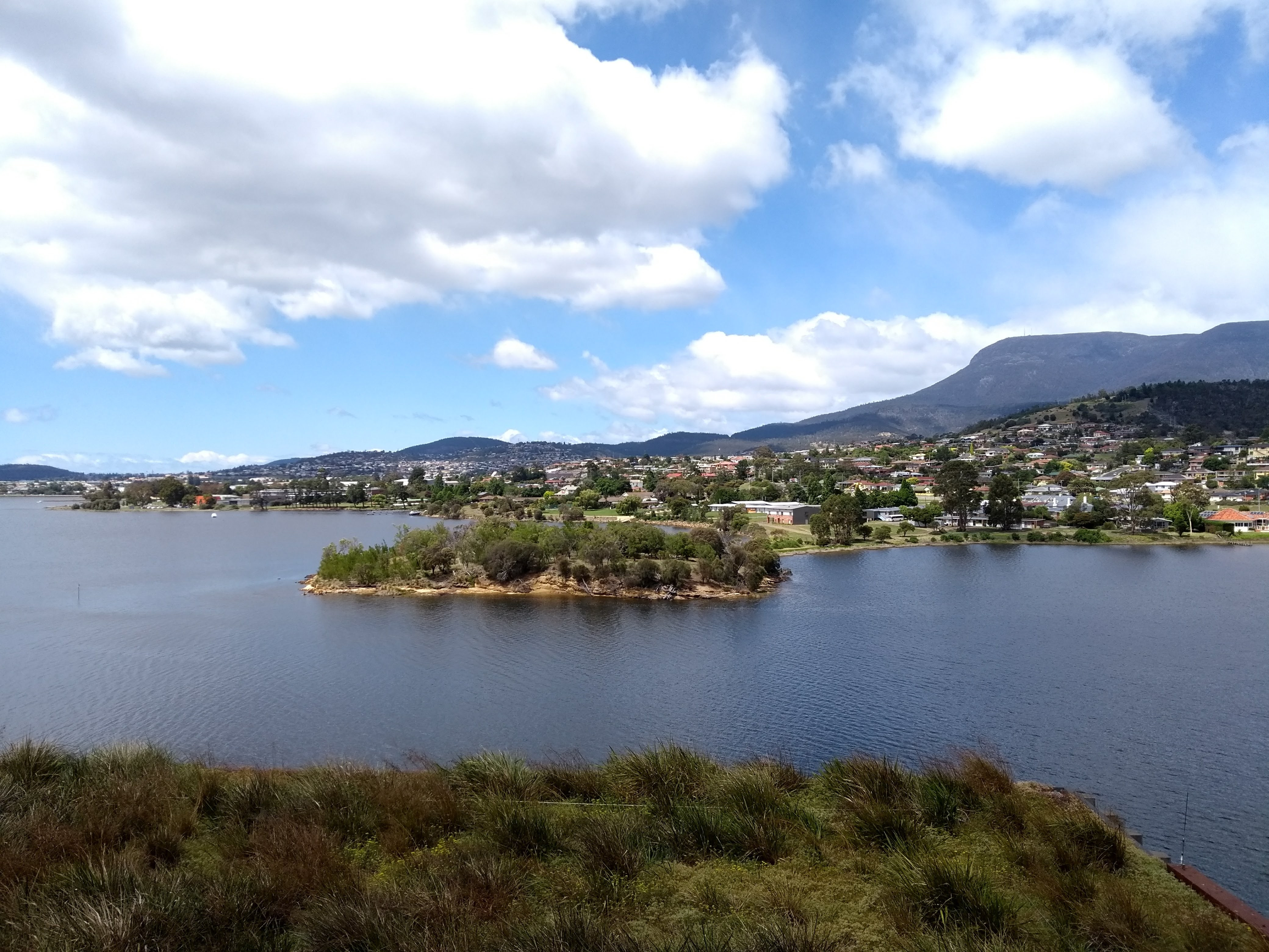 Veduta di Hobart e fiume Derwent