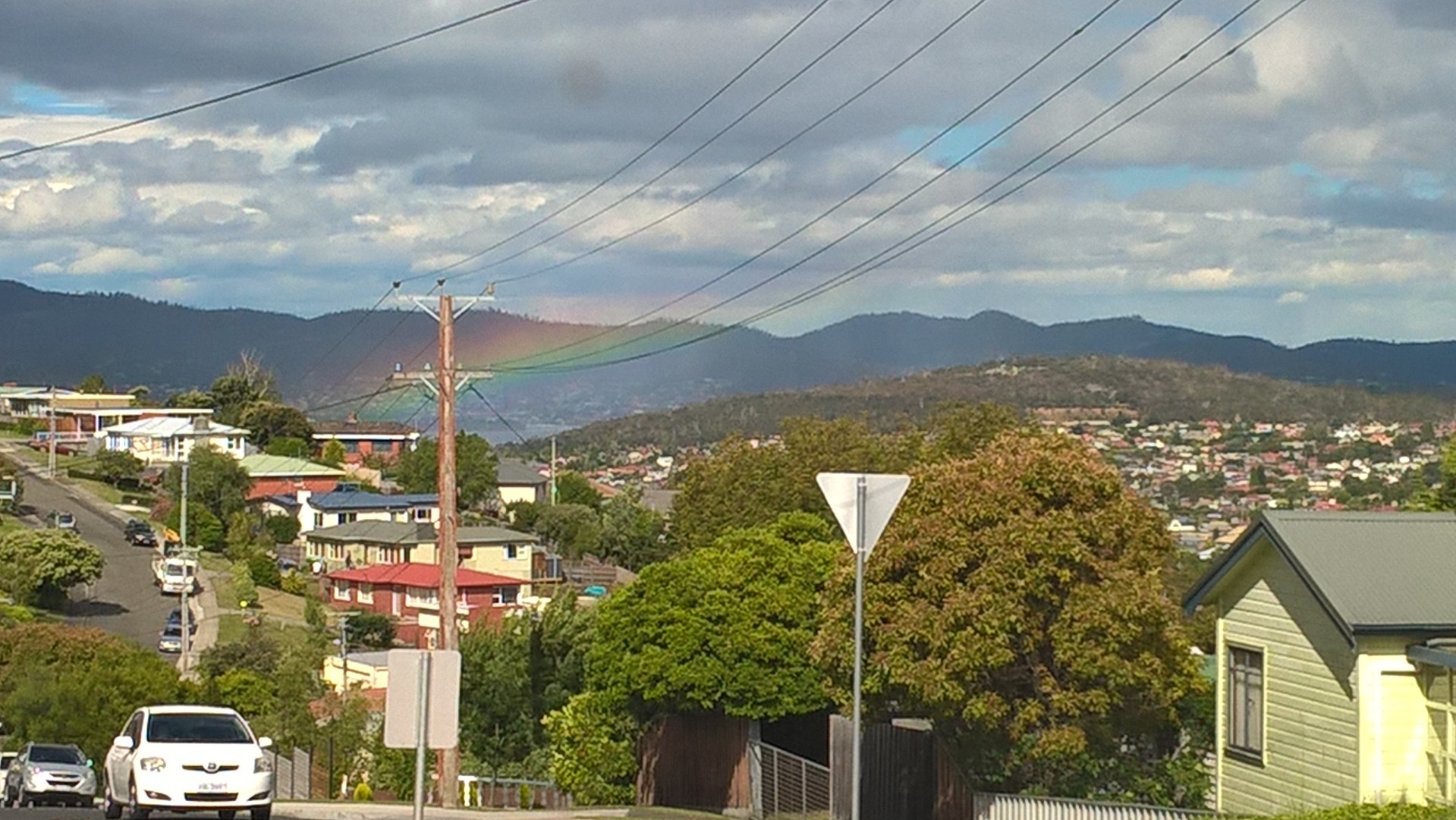 Panorama di Hobart con arcobaleno