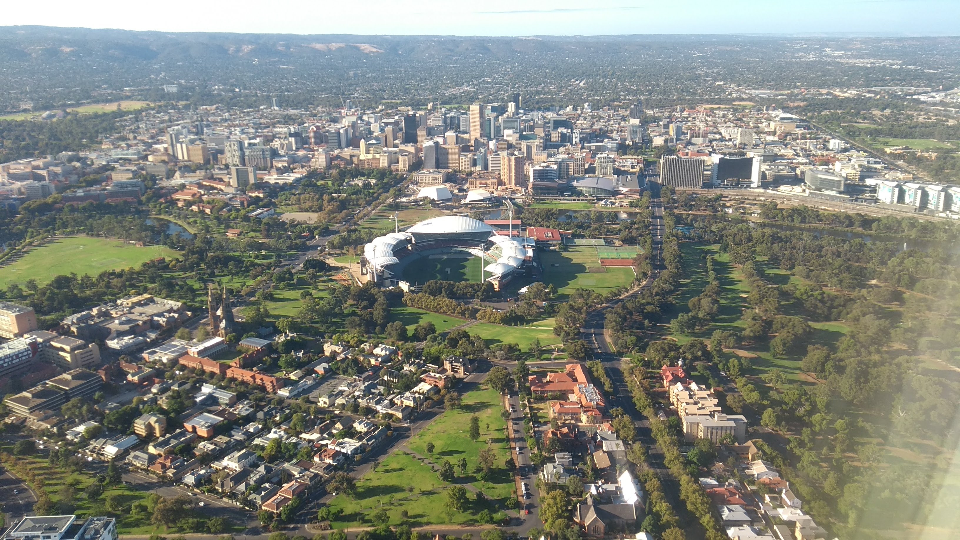 Adelaide città: stadio e grattacieli del centro