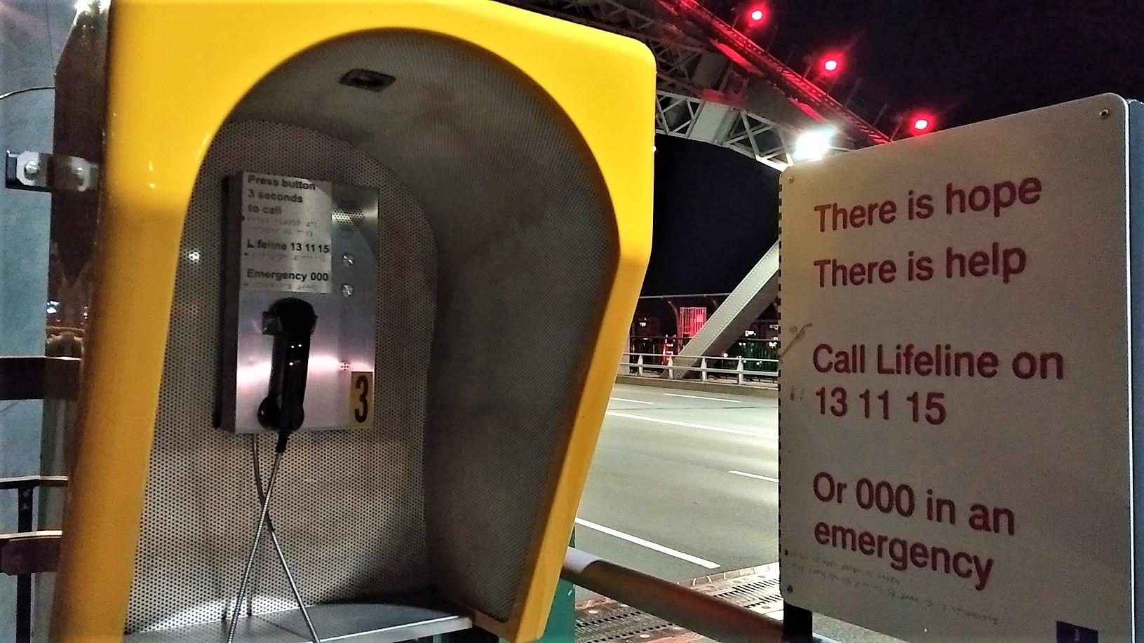 Telefono anti-suicidi sul ponte di Brisbane
