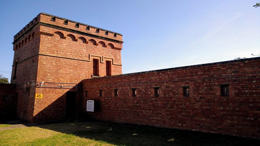 muro di Fort queenscliff con torretta