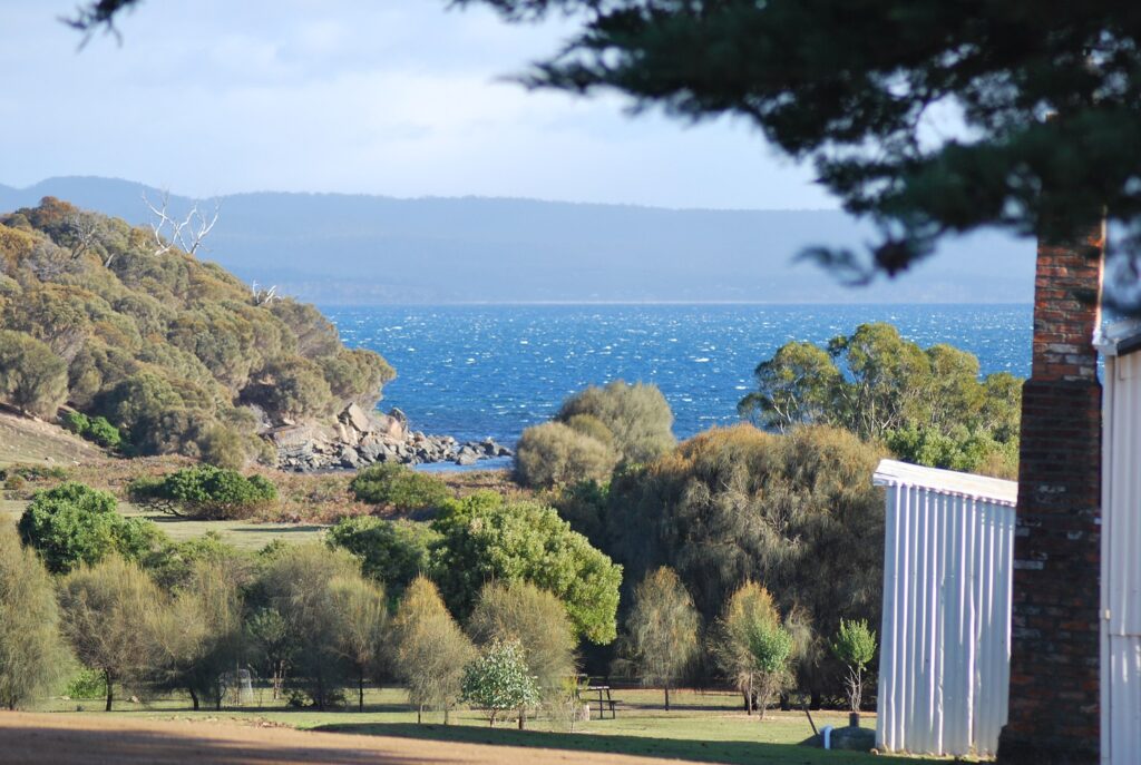 Maria Island, Tasmania: panorama, mare e alberi